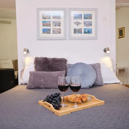 Galeriana Palace Bei Litto By Interhome Apartment Split